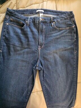 Good American Good Legs Skinny Jeans